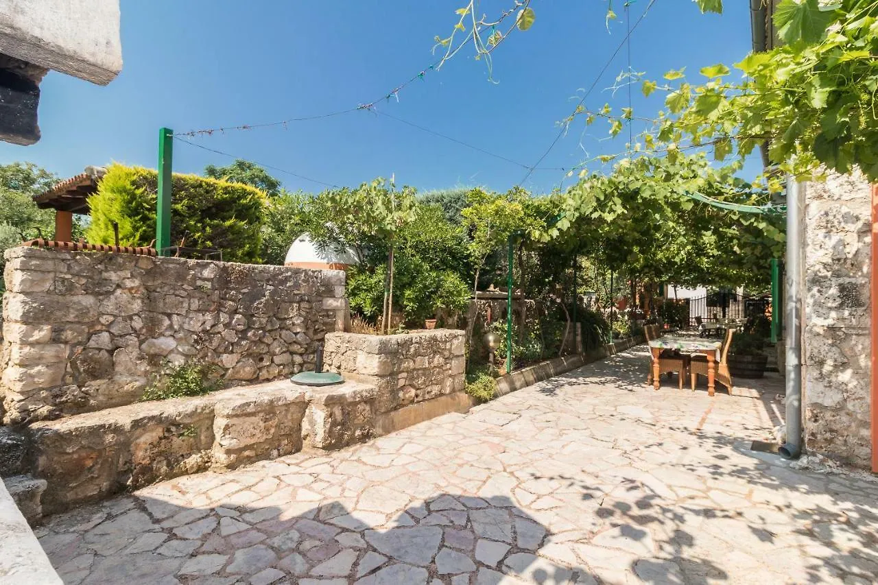 Country House Apartments Pula 0*,  Kroatien
