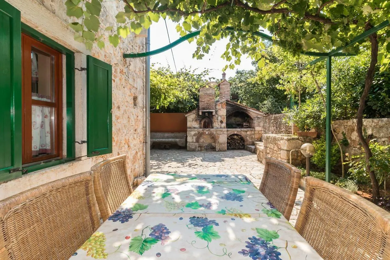 Country House Apartments Pula 0*,  Kroatien