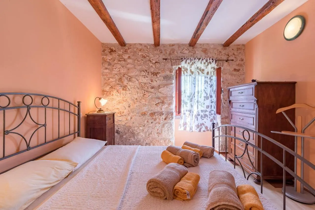 Country House Apartments Pula Croatia